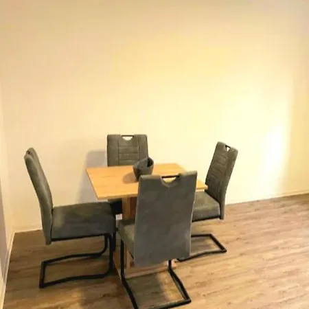 City Apartment Duisburg Netflix &Wlan & Kingsize Bett & Big Tv & Central Exterior foto